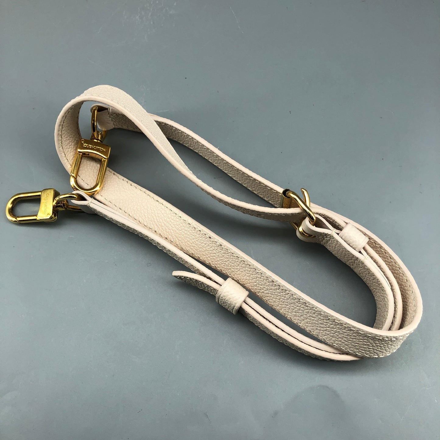 Louis Vuitton Onthego PM Tote Bag Cream Monogram