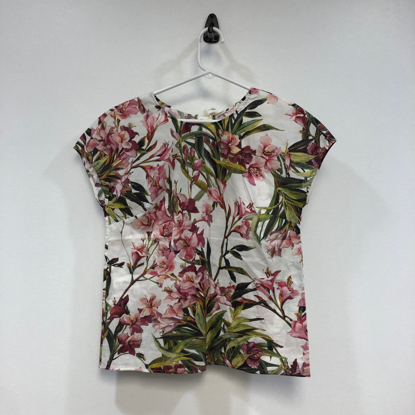 Dolce & Gabbana White Floral Print Cap Sleeve Blouse Size 38