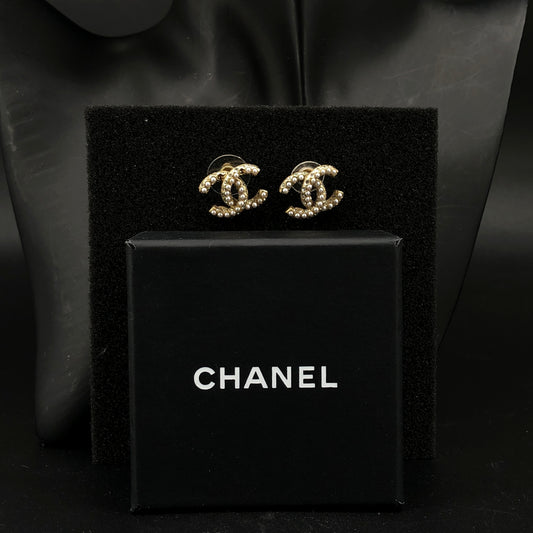 Chanel 2021 Gold Tone Interlocking CC Pearl Stud Earrings Pearl/Gold