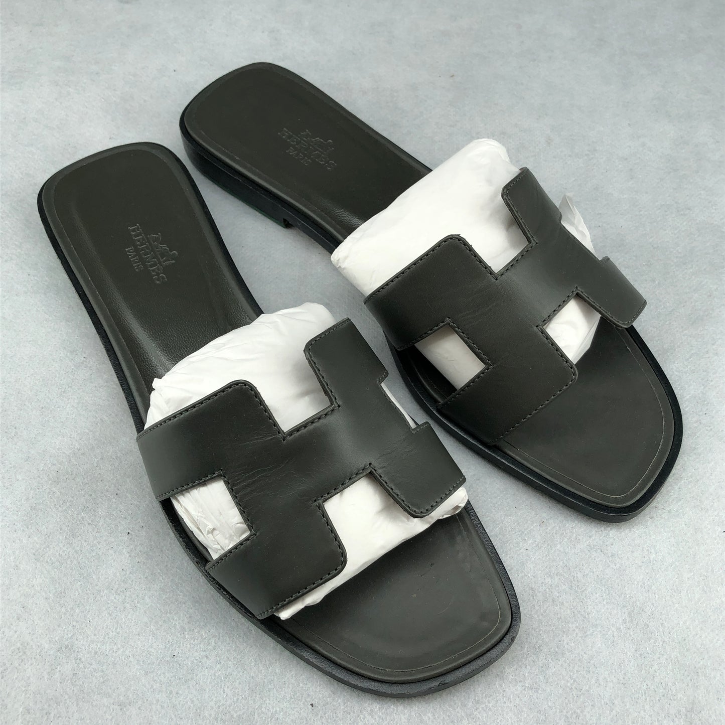 Hermes Oran Sandals Black Leather Women’s Size 38
