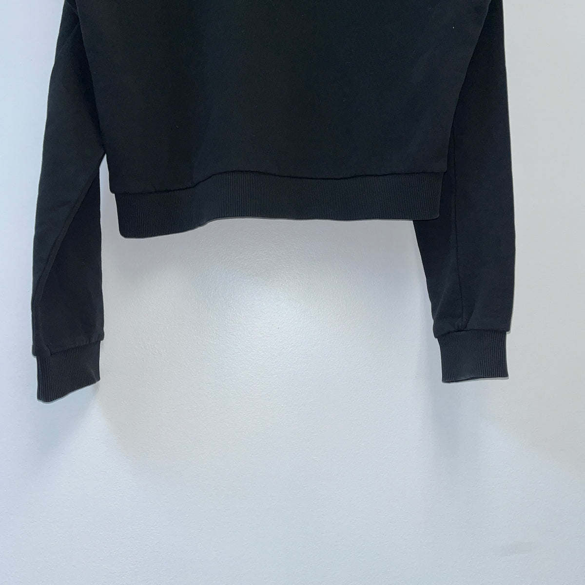 Chiara Ferrari Black Cropped Sweatshirt Size L
