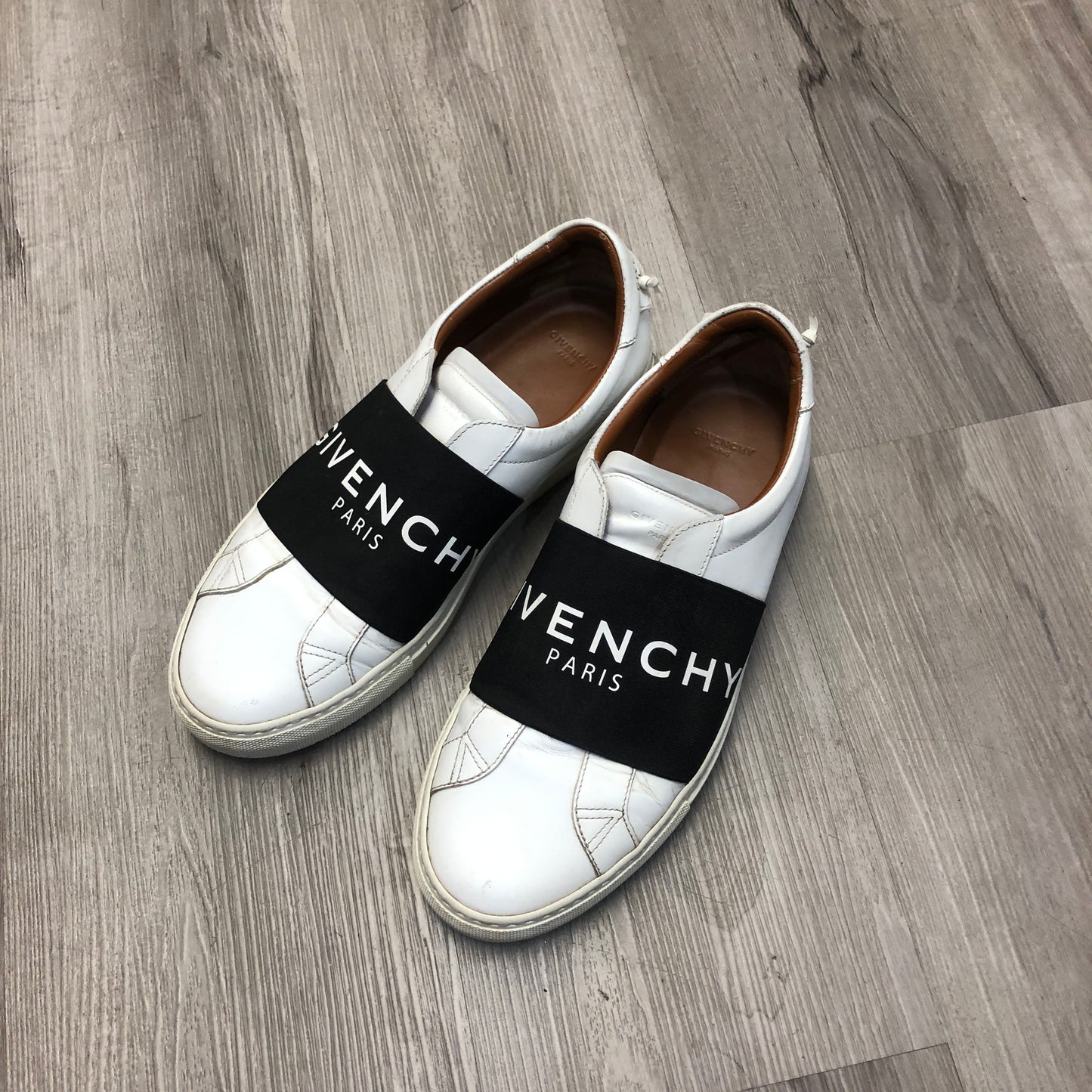 Givenchy Men's Low-Top Sneakers Size 40 White/Black