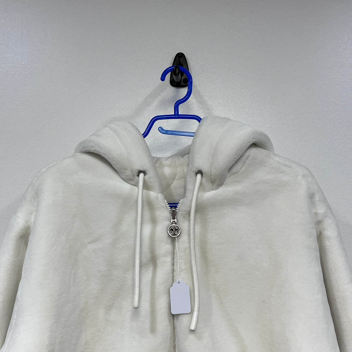 Moose Knuckles  White Hooded Zip Quilted Jacket Size M