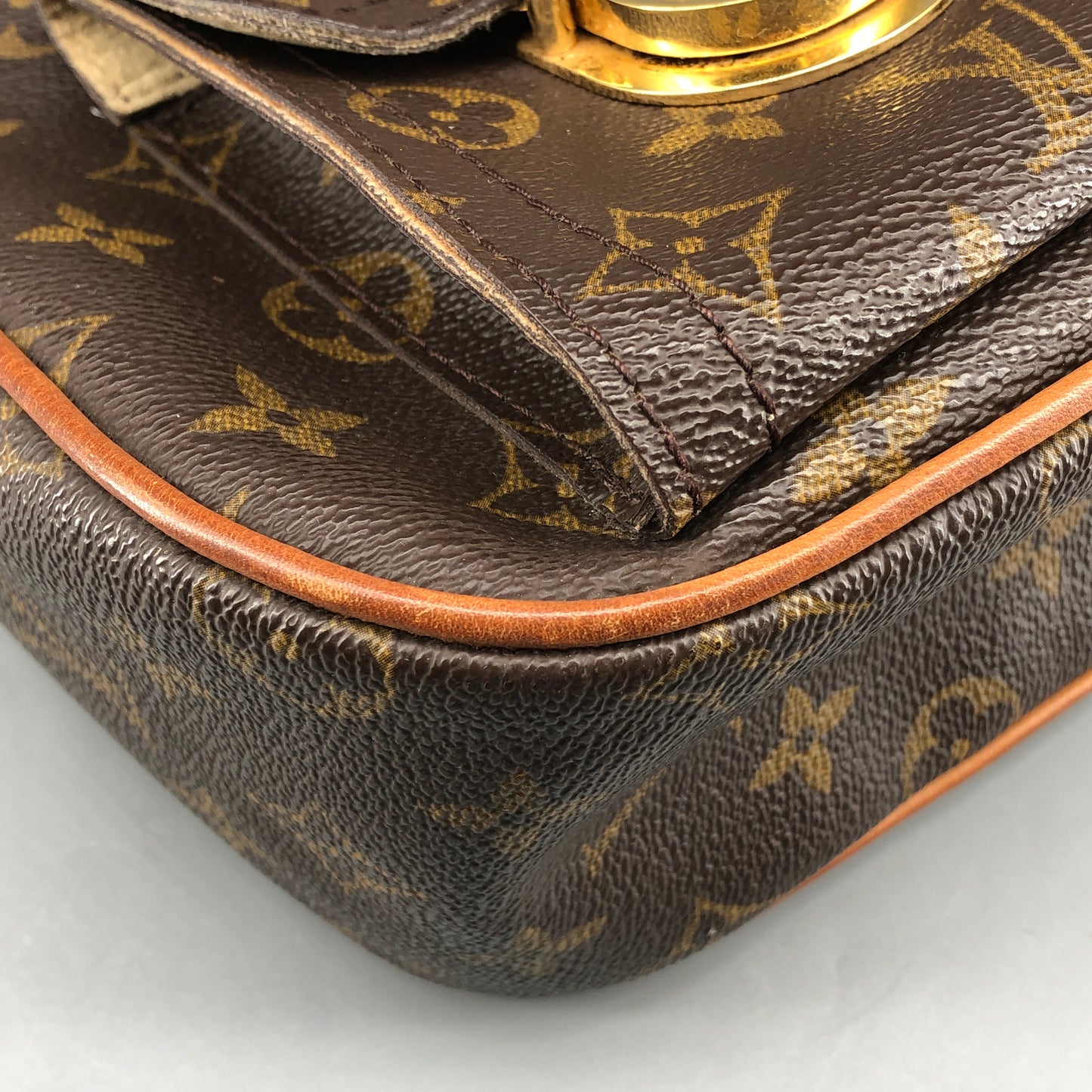 Louis Vuitton Hudson Monogram Canvas Shoulder Bag Brown