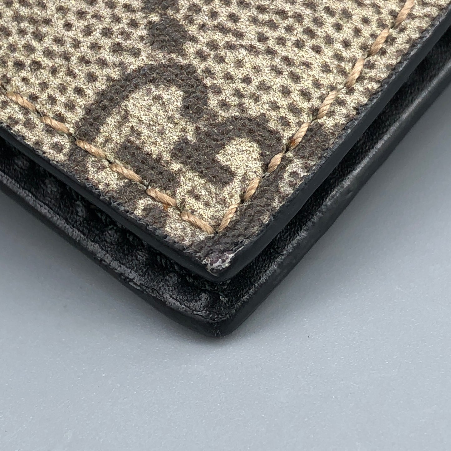 Gucci GG Supreme Tiger Print Bifold Wallet  Beige