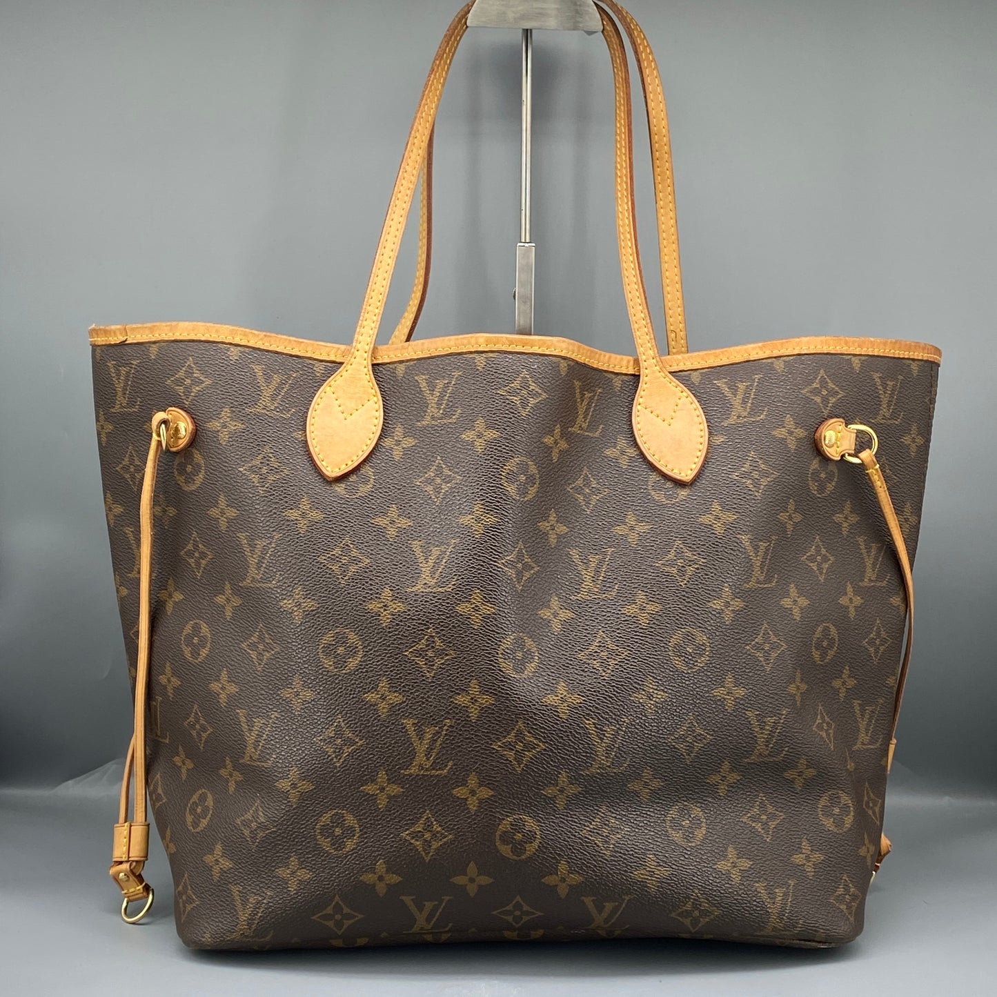 Louis Vuitton Monogram Neverfull Tote Bag
