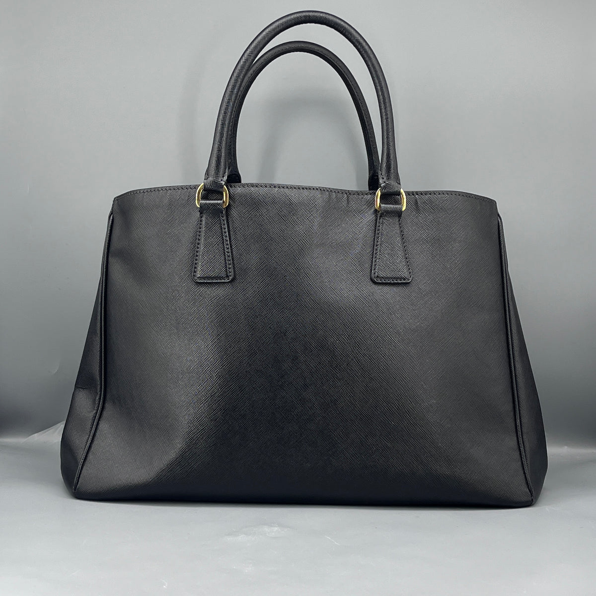 Prada Black Saffiano leather Tote Handbag