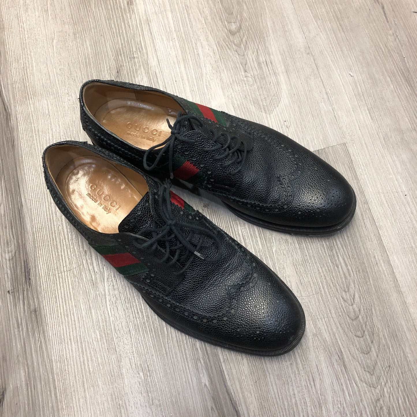 Gucci Men's Black Leather Brogue Dress Shoes with Web Detail Size 9