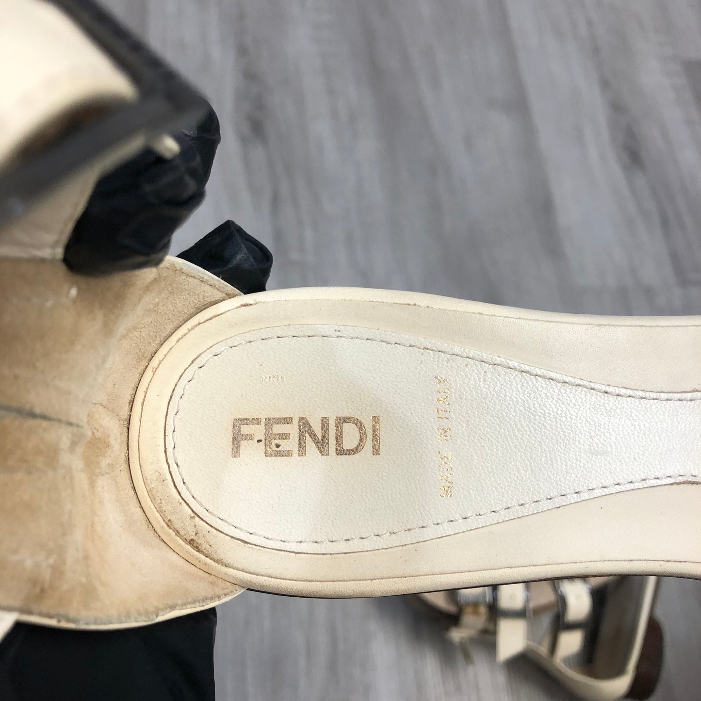Fendi Women’s Strappy Ankle-Cuff Heeled Sandals 39 cream