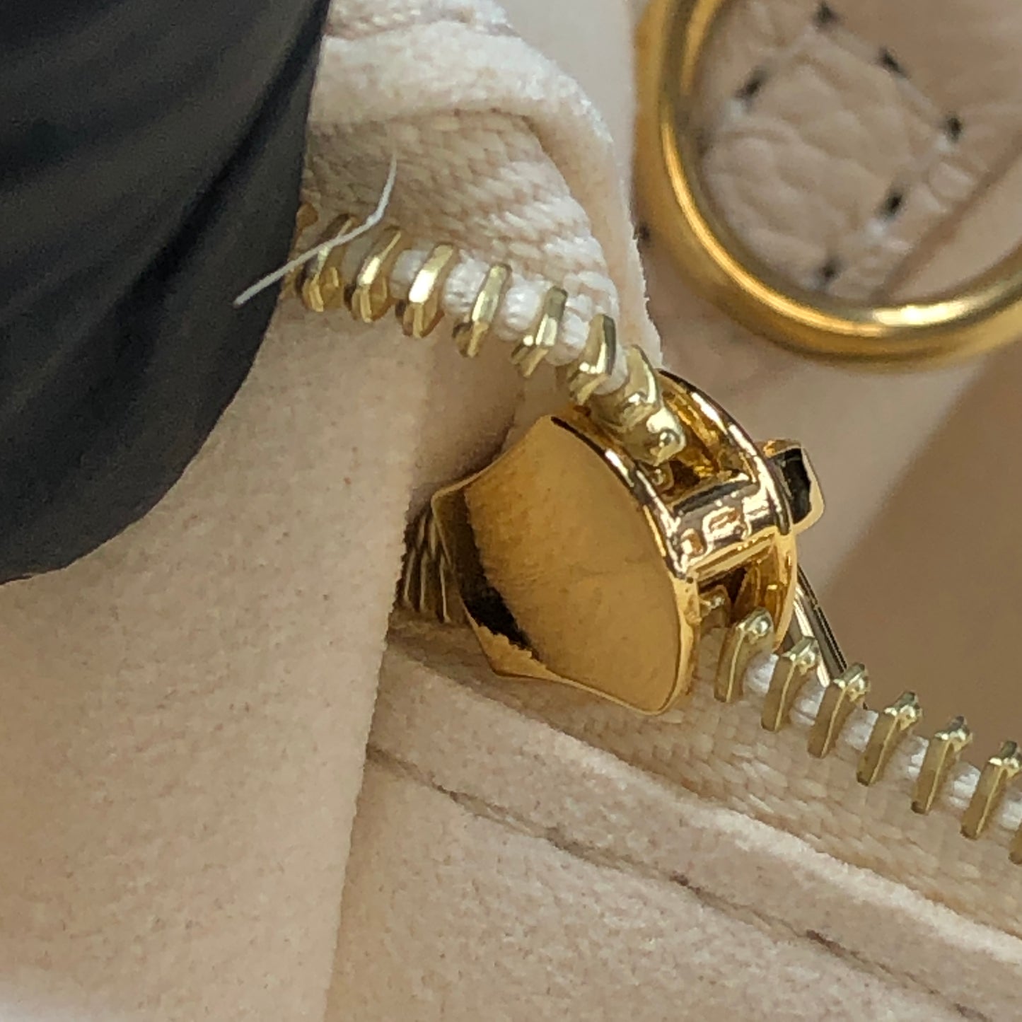 Louis Vuitton Onthego PM Tote Bag Cream Monogram