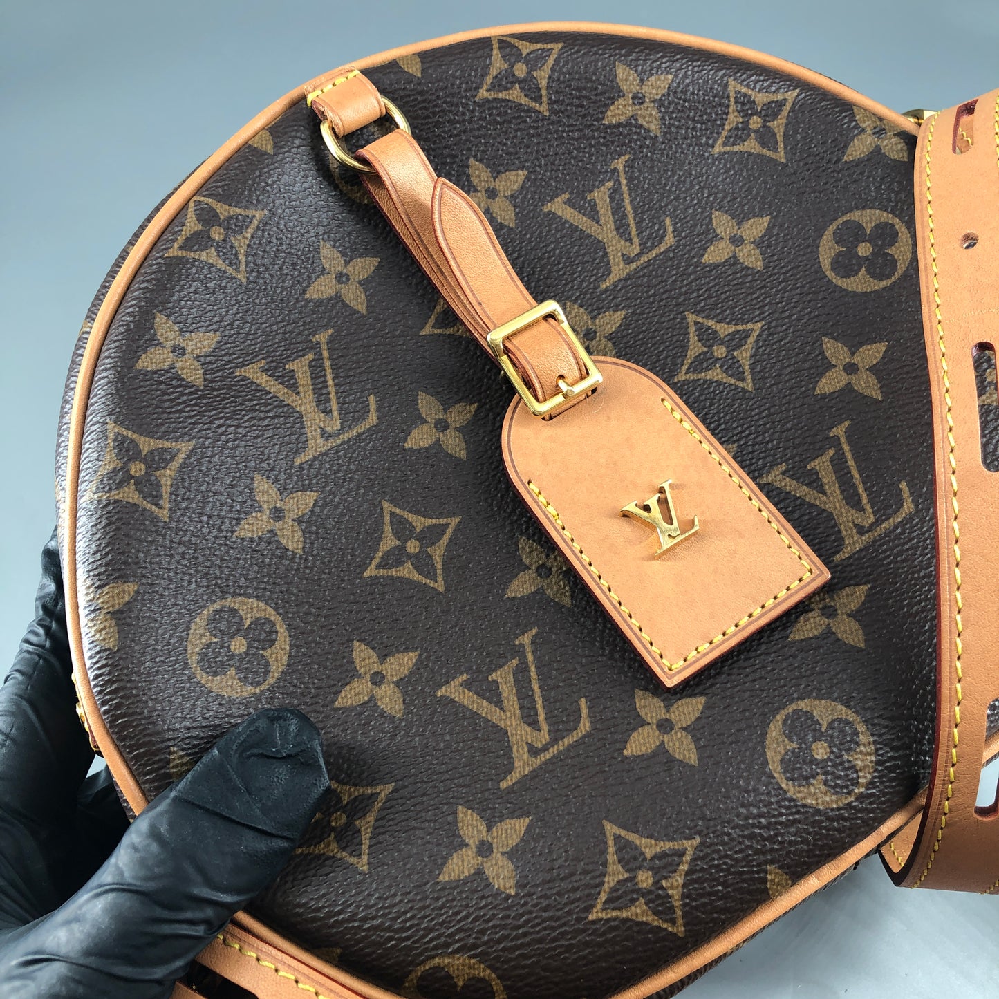 Louis Vuitton Monogram Canvas Boite Chapeau Souple Medium Round Crossbody Bag Brown