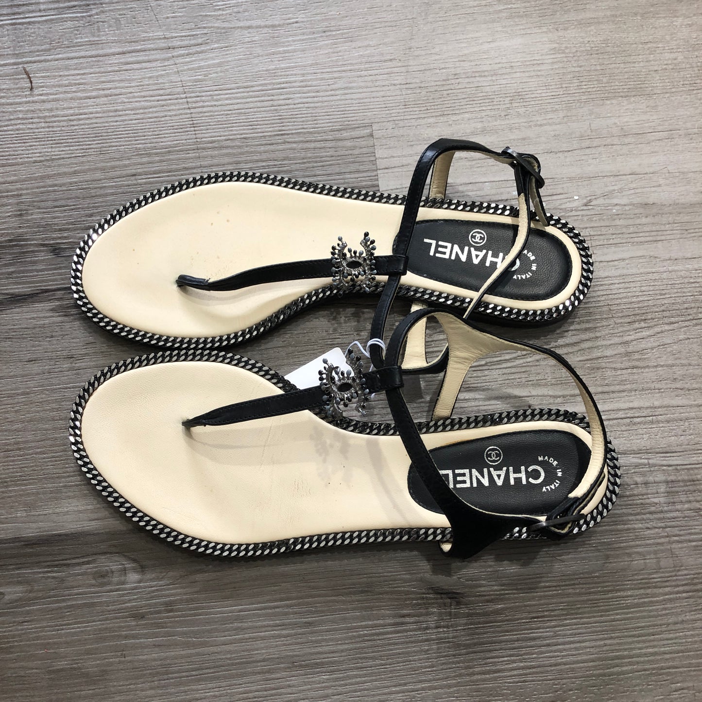 Chanel Women's Cream/Black CC Logo Thong Sandals Size 37.5