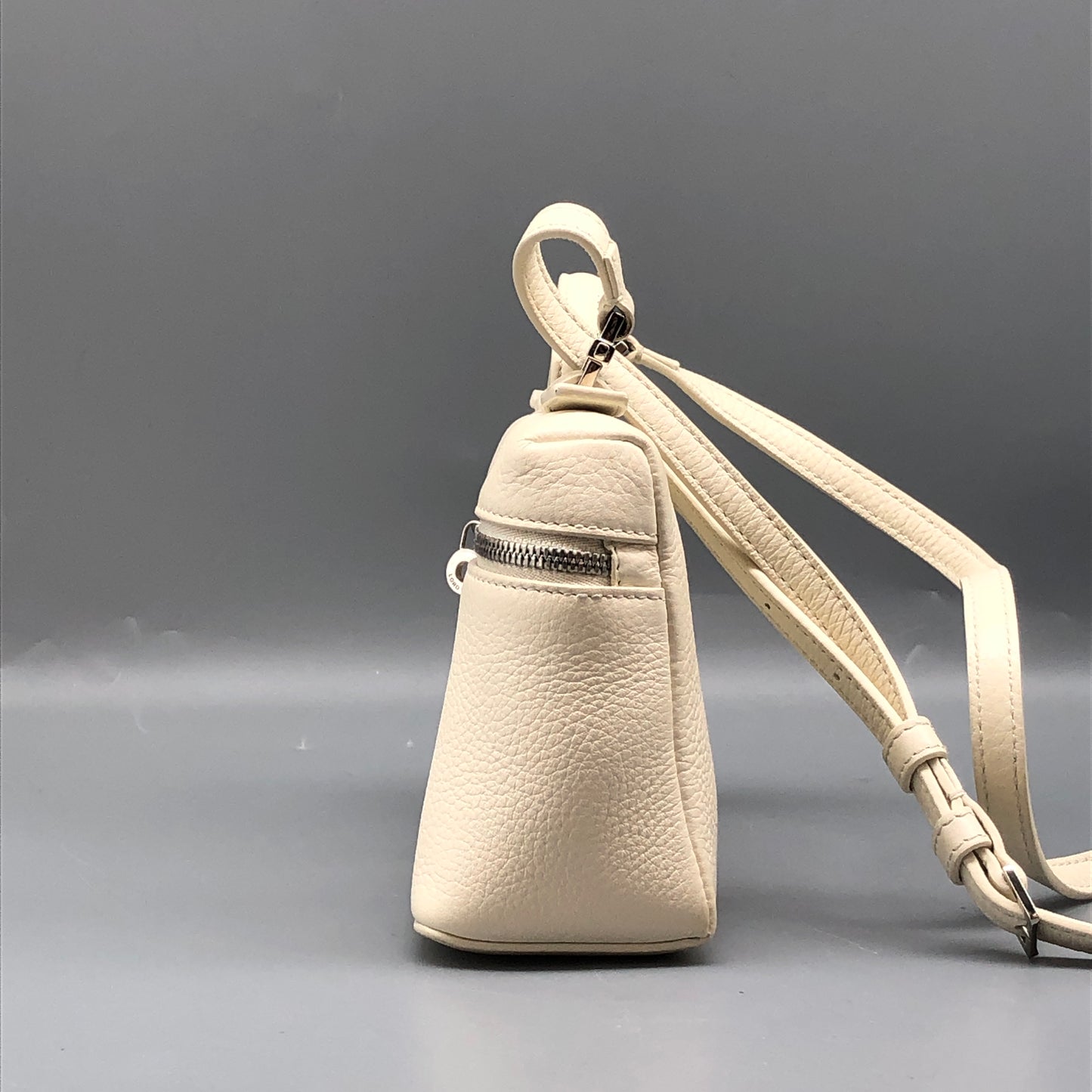 Loro Piana Extra Pocket L19 Bag cream