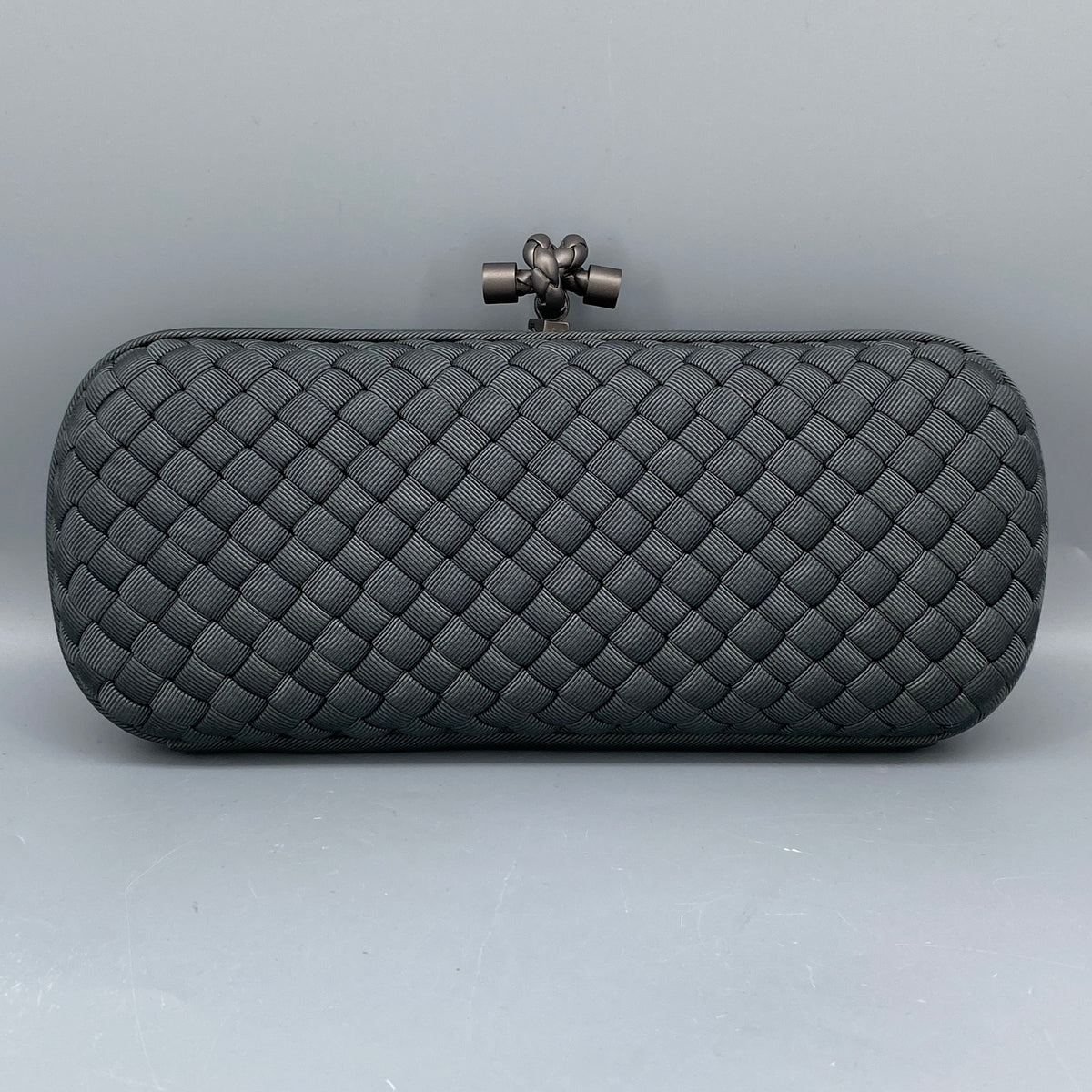 Bottega Veneta Dark Grey/Green Intrecciato Leather Knot Clutch Bag