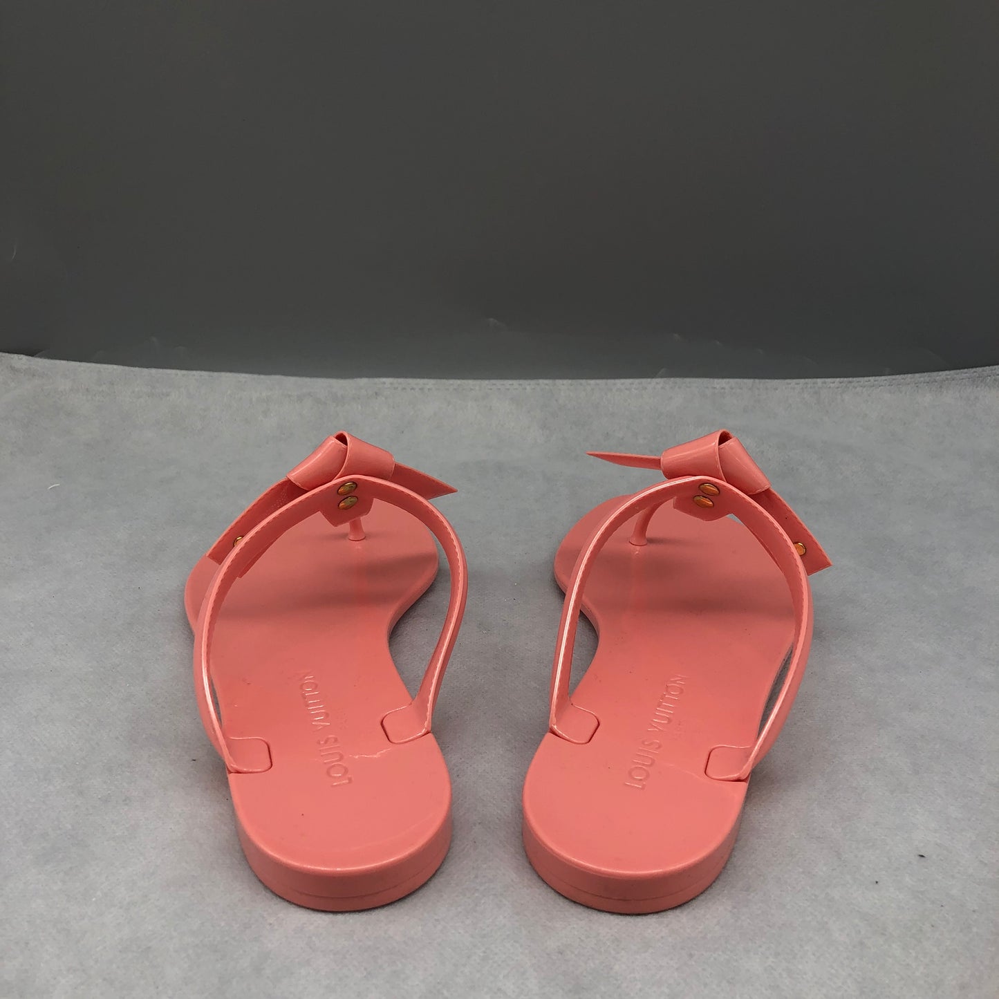 Louis Vuitton Pink Thong Sandals Women's Shoes Size 37