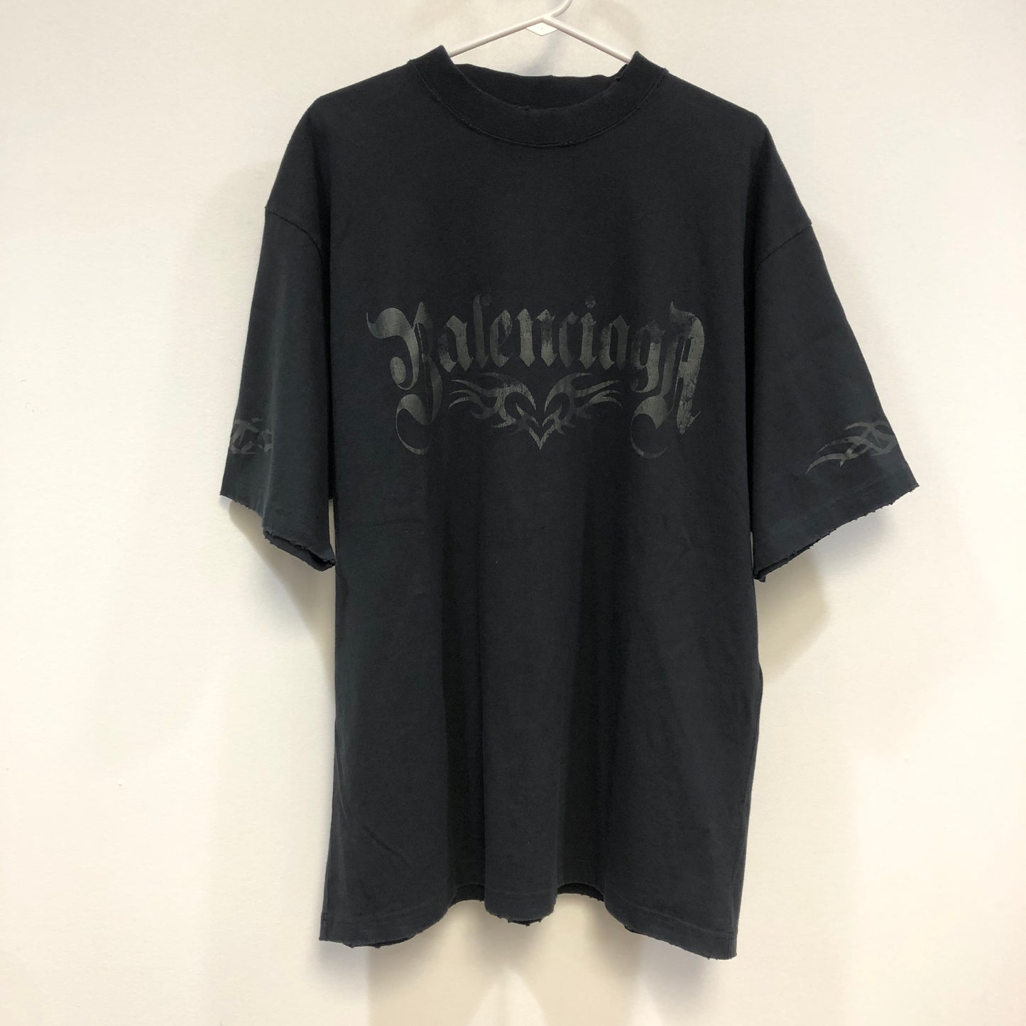 Balenciaga NWT Gothic Logo Distressed T-Shirt L Dark Grey