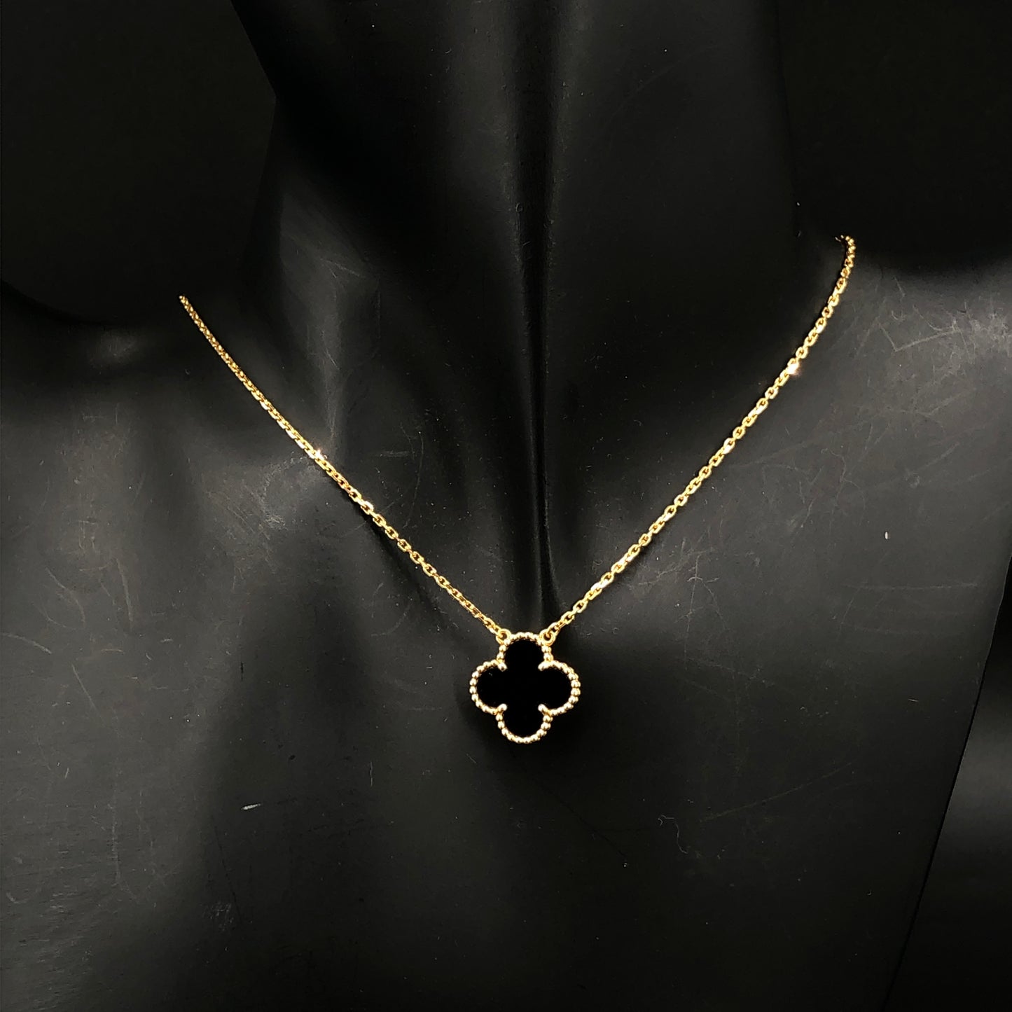Van Cleef & Arpels Vintage Alhambra Black Onyx Single Motif Necklace AU750 Yellow Gold