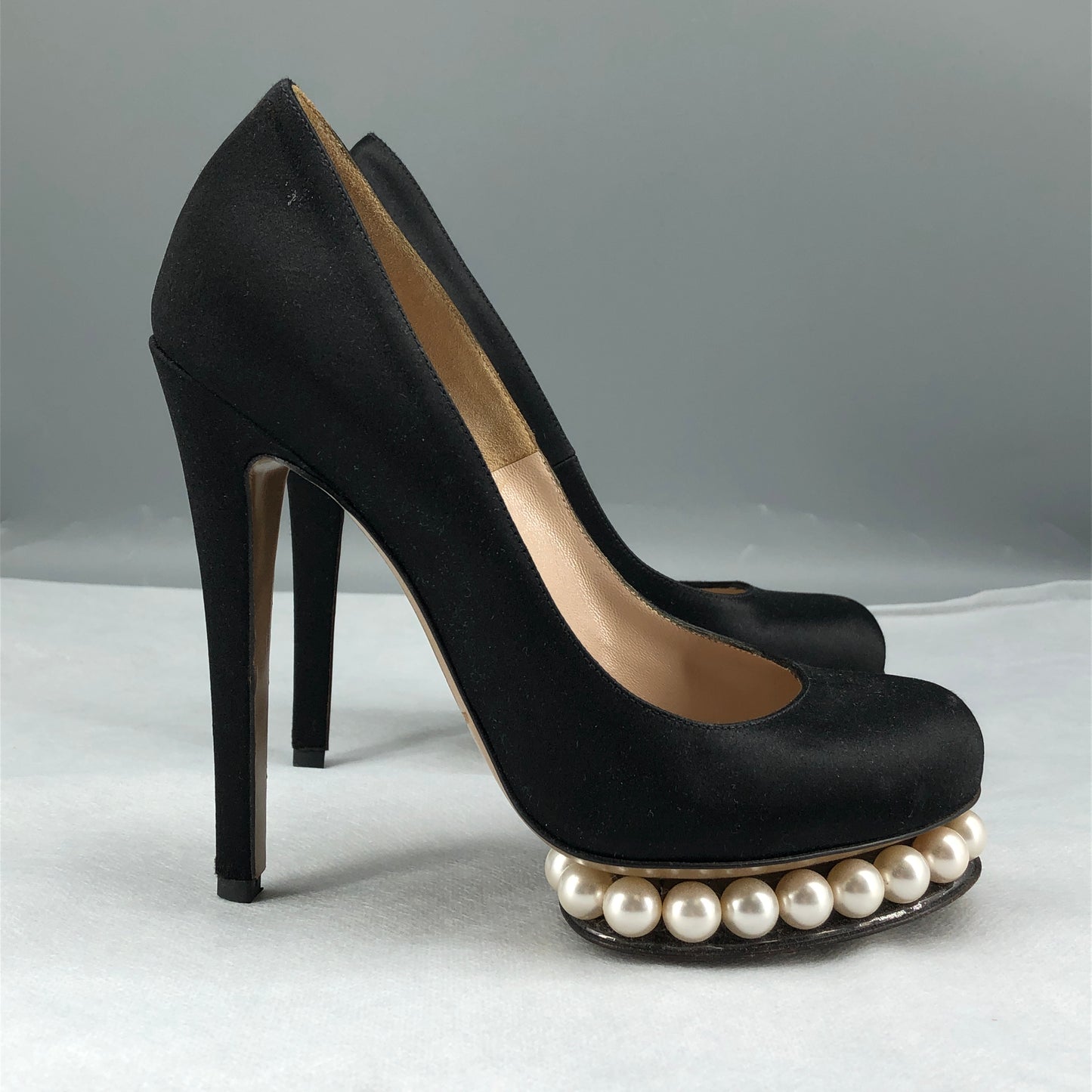 Nicholas Kirkwood Pearl-Embellished Platform Pumps 35 Black