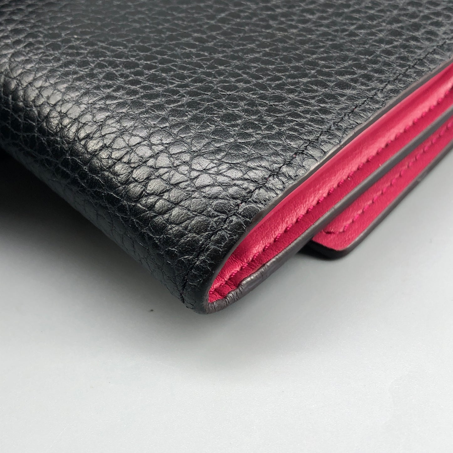 Louis Vuitton Black Taurillon Leather LV Twist Compact Wallet