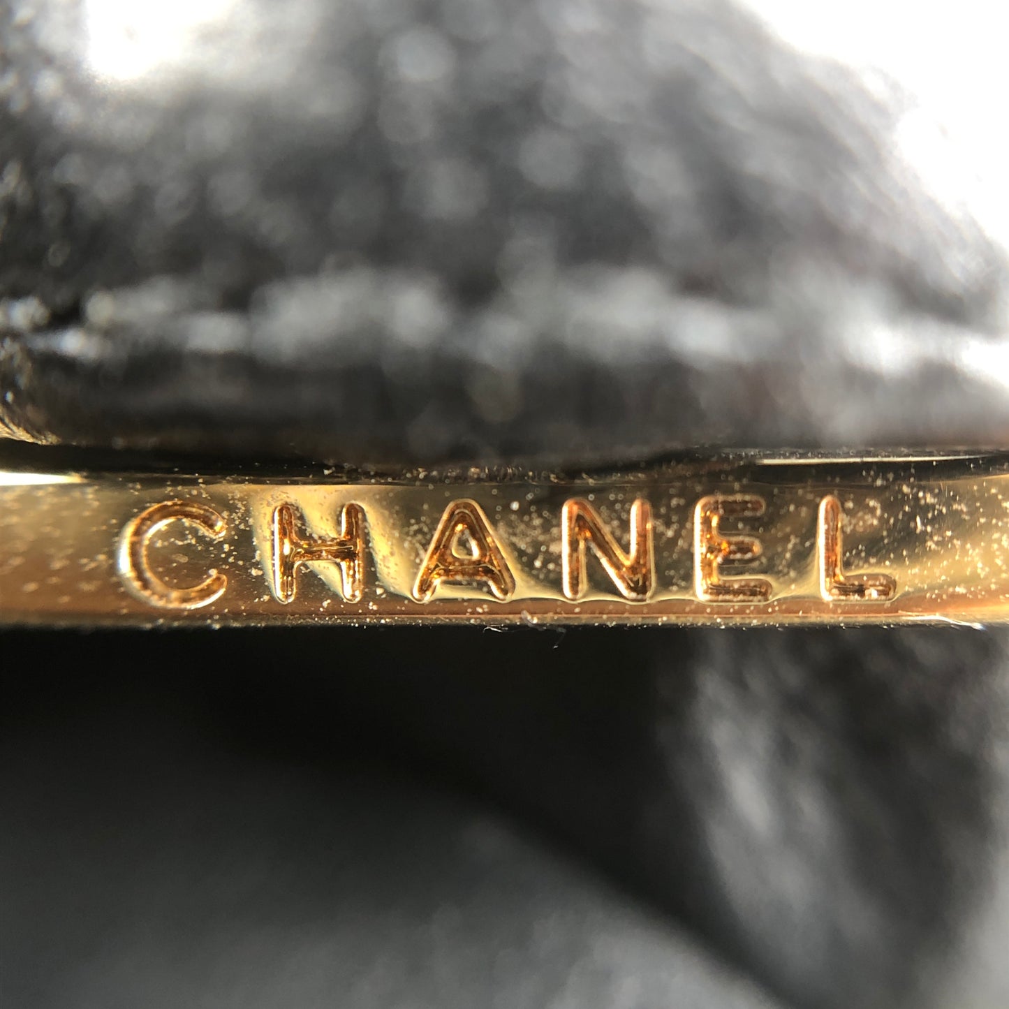Chanel Women's Camellia Thong Flat Sandals Size 37.5 Black
