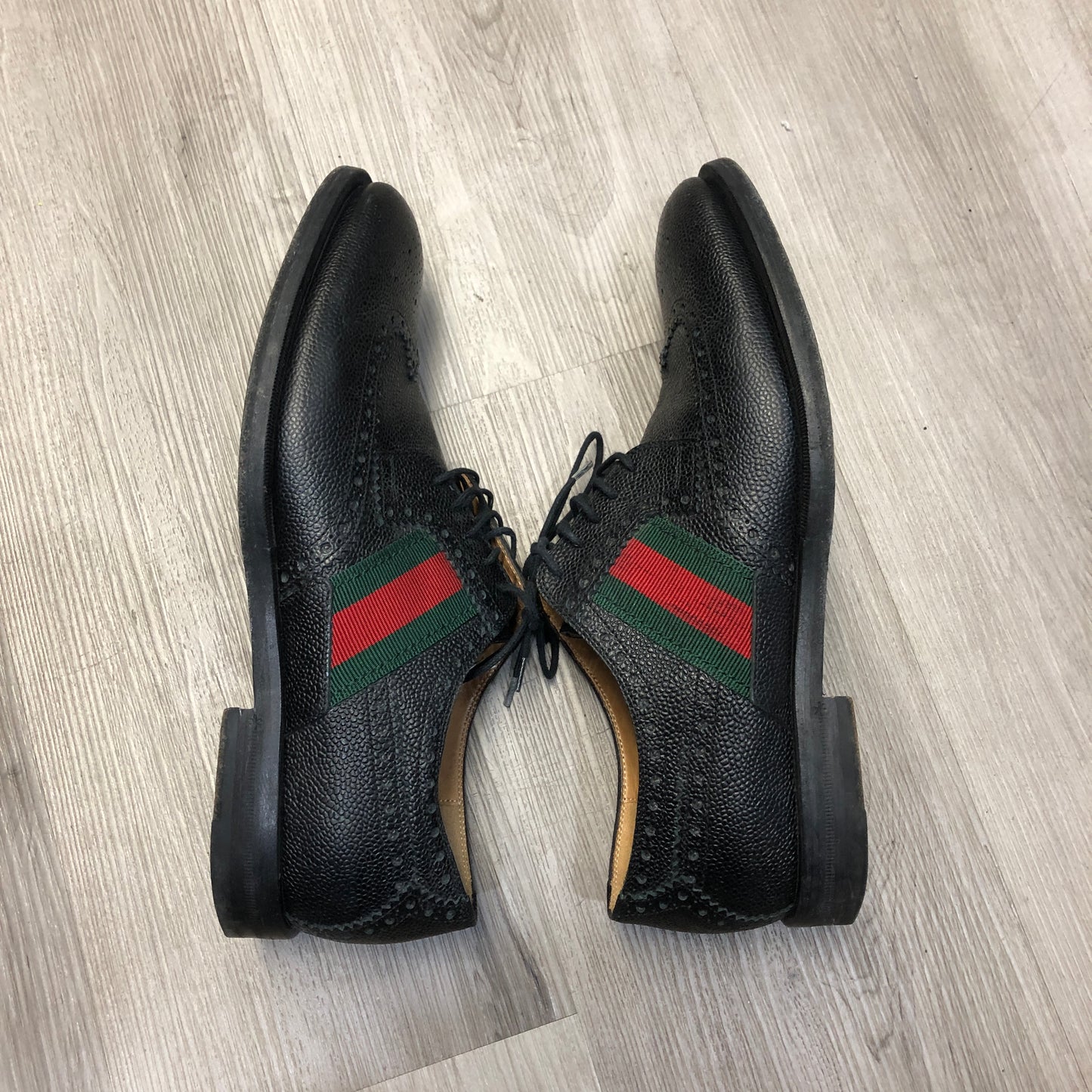 Gucci Men's Black Leather Brogue Dress Shoes with Web Detail Size 9