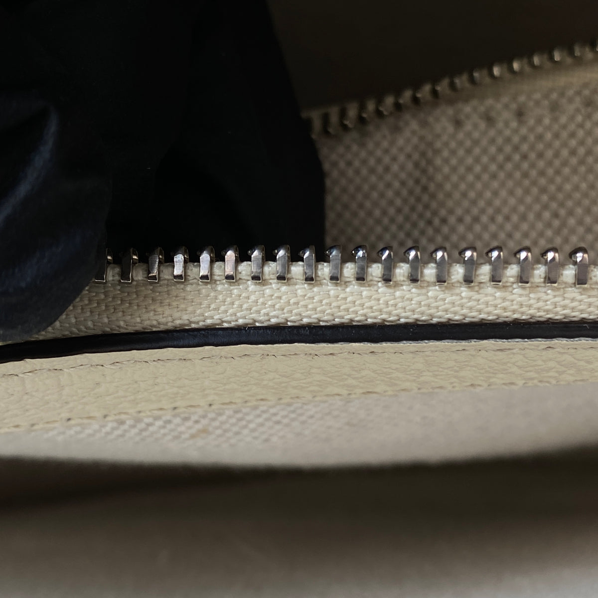 Gucci Medium Dionysus Shoulder Bag Cream Leather