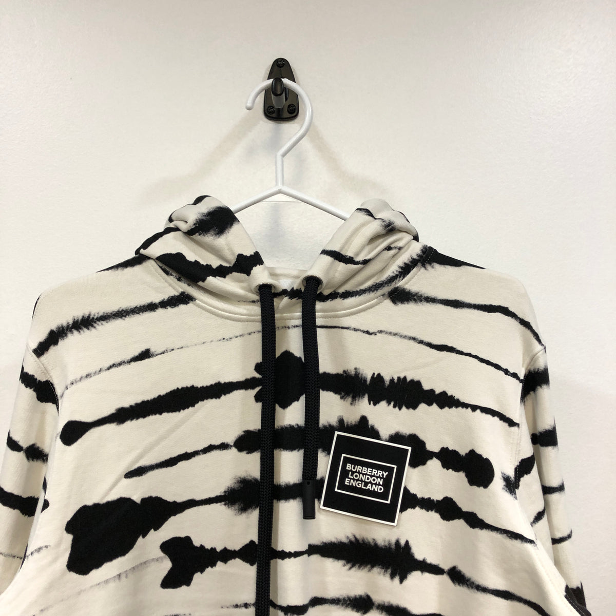 Burberry White & black Zebra Print Pullover Hoodie Size S