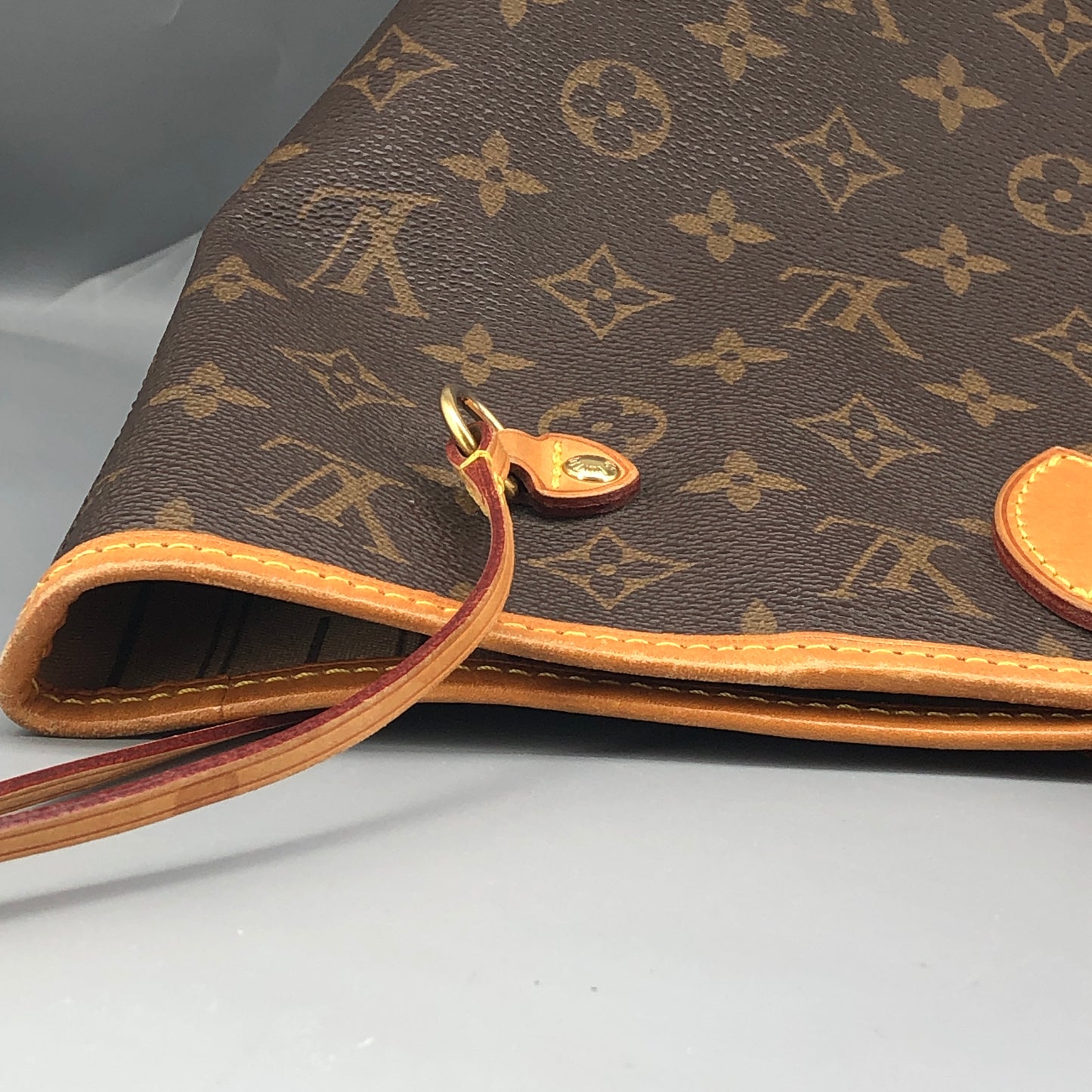 Louis Vuitton Monogram Canvas Neverfull MM Tote Bag  Brown
