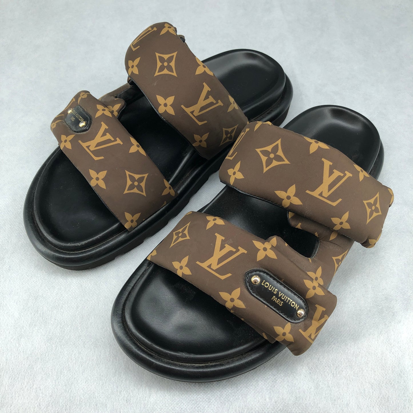 Louis Vuitton Unisex Monogram Slide Sandals 39 Brown