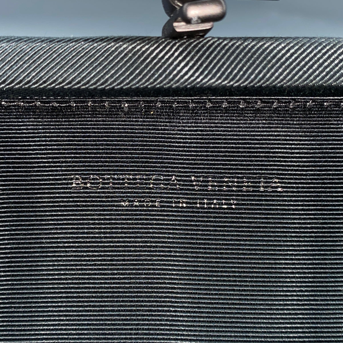 Bottega Veneta Dark Grey/Green Intrecciato Leather Knot Clutch Bag