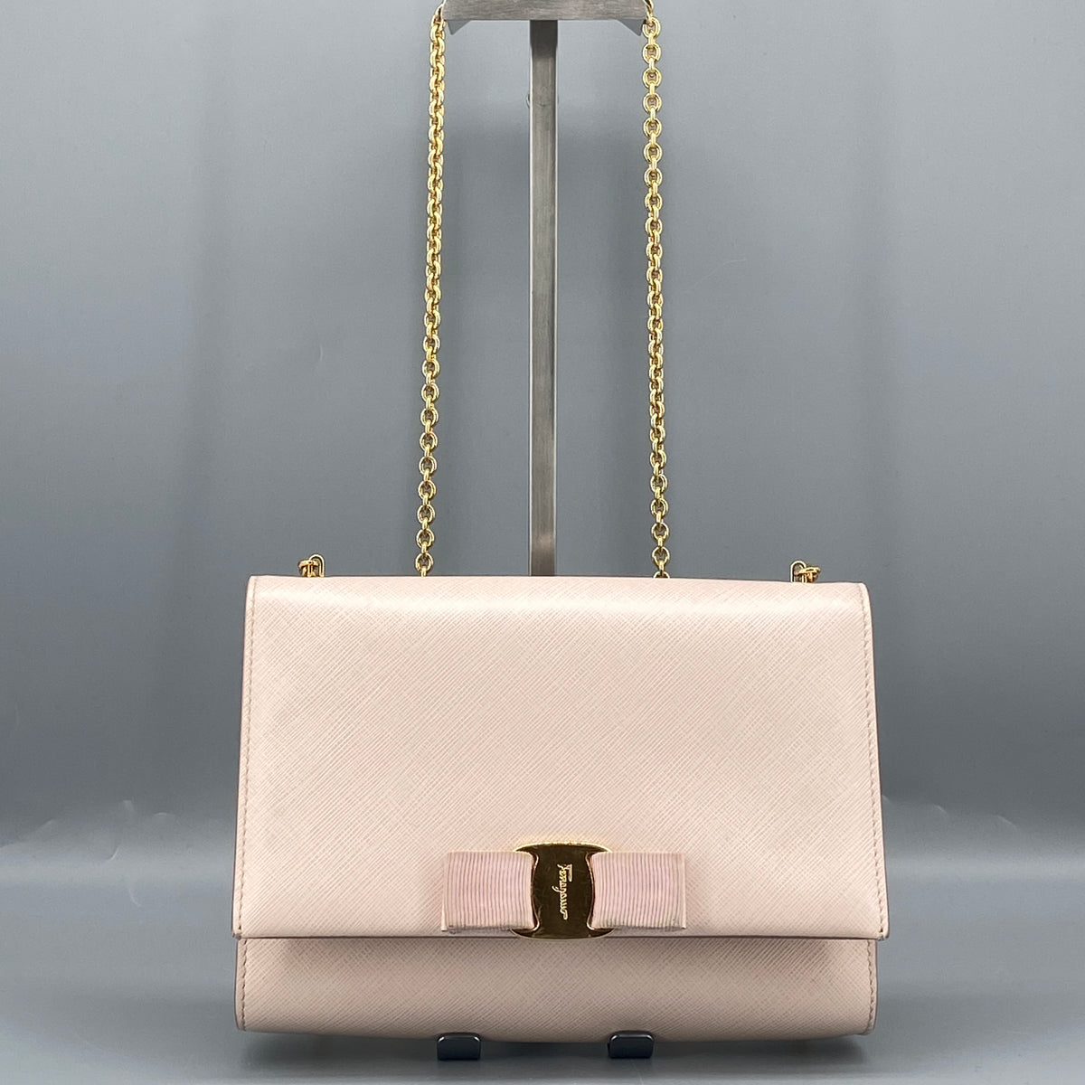 Salvatore Ferragamo Vara Bow Chain Shoulder Bag Blush Pink