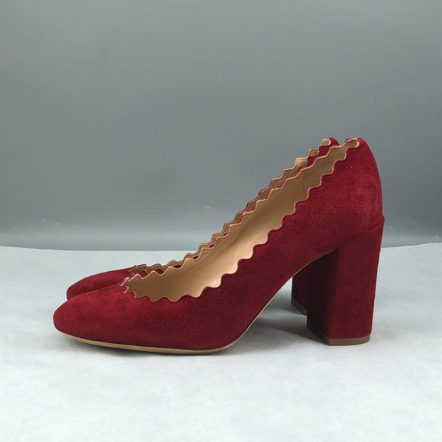 Chloe omen's Scalloped Suede Block Heel Pumps Red Size 36.5