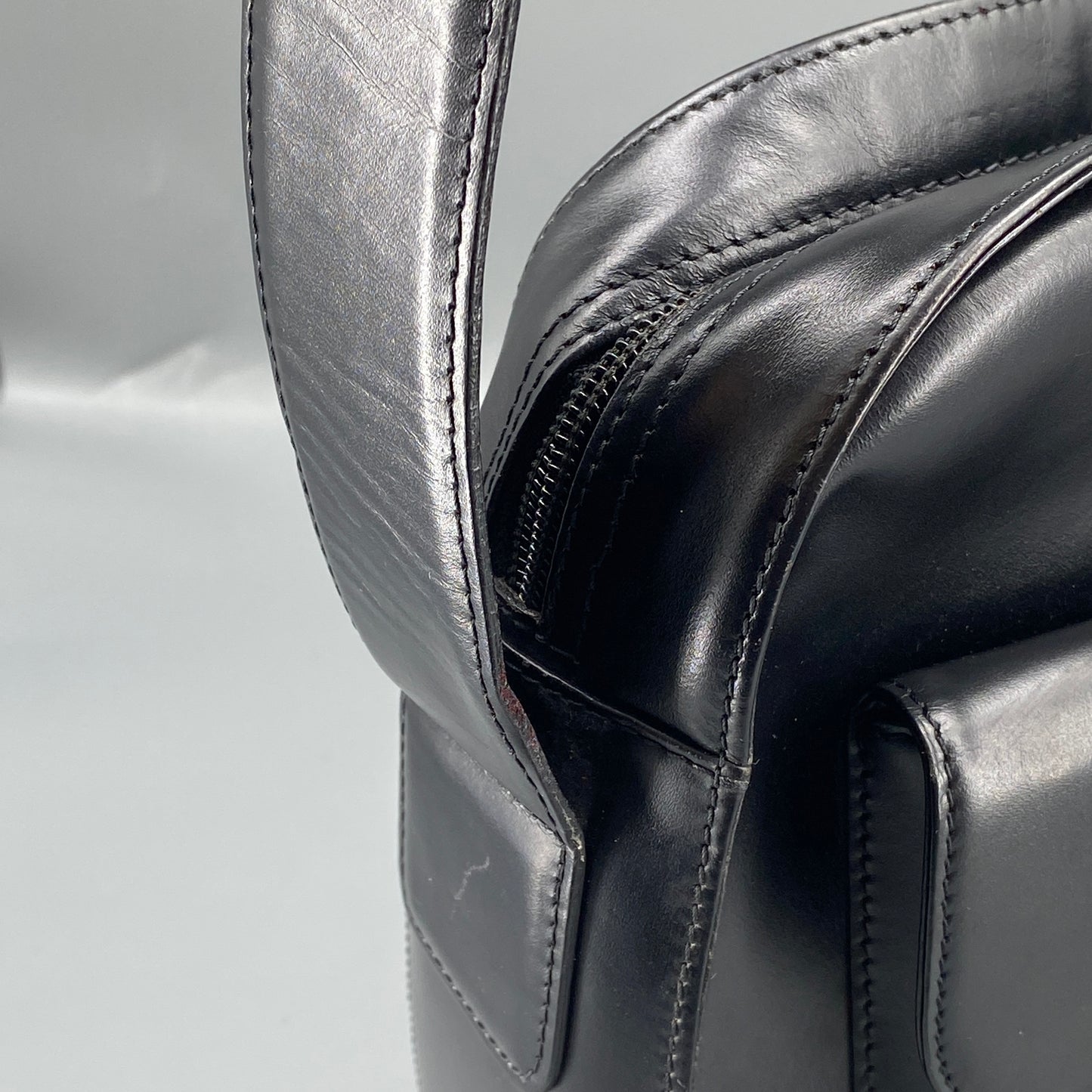 Yves Saint Laurent Black Smooth Leather Square Flap Shoulder Camera Bag