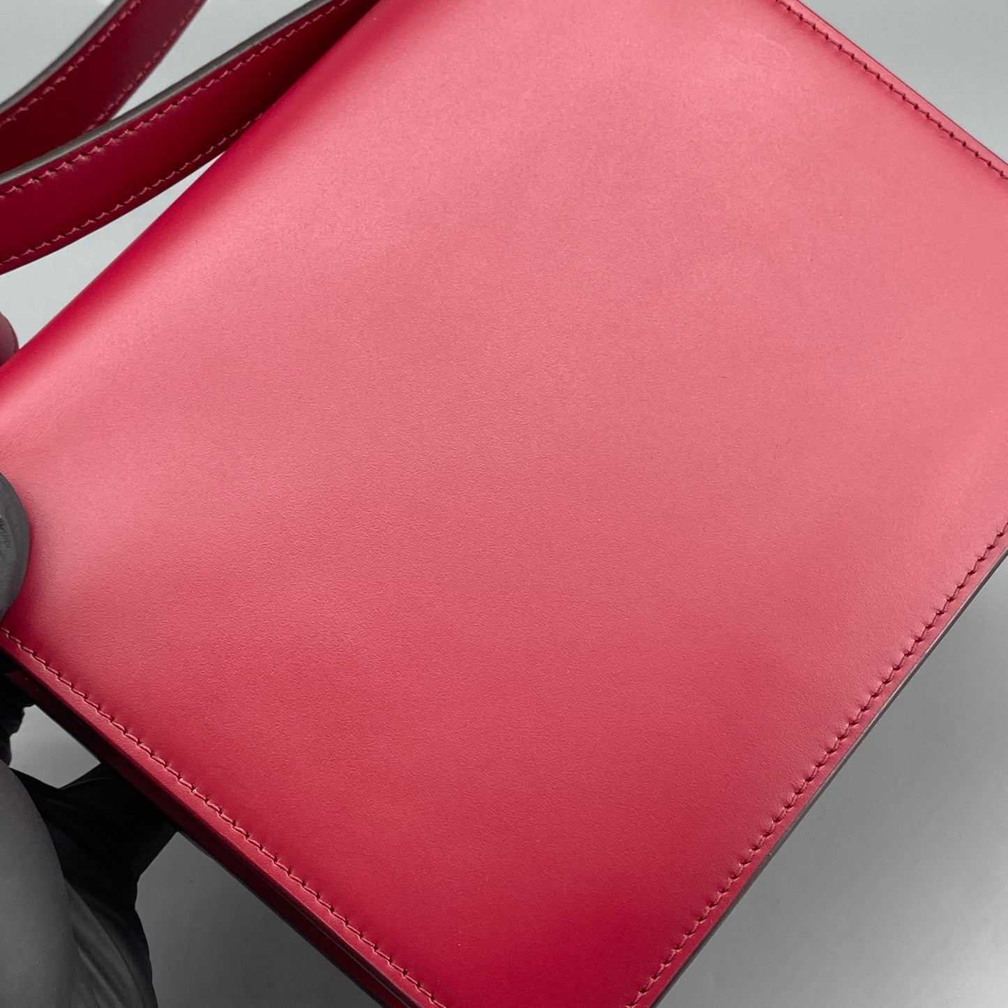 Cartier Red Smooth Leather Flap Crossbody Bag