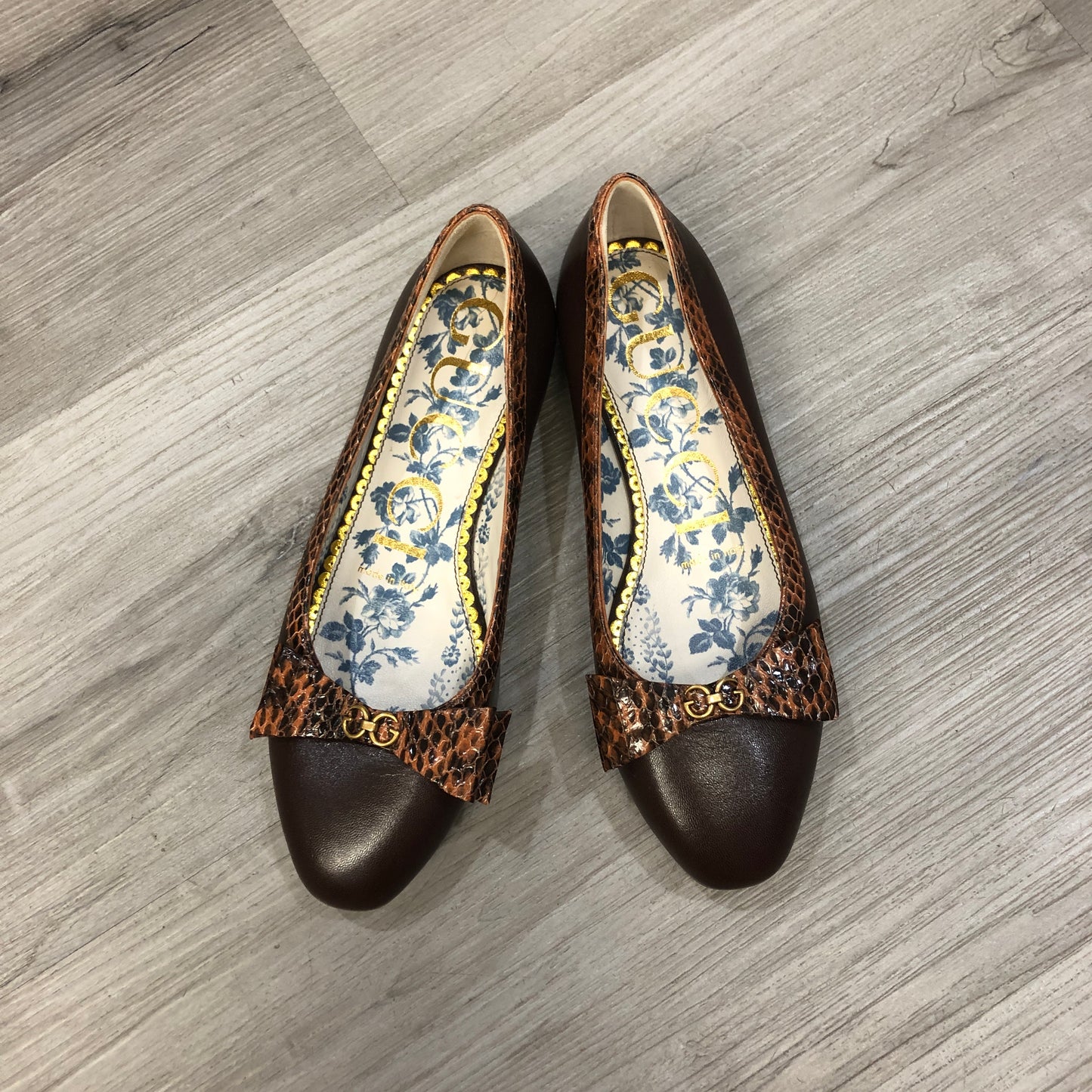 Gucci Snake Trim Double G Flat Loafers Size 35 Brown