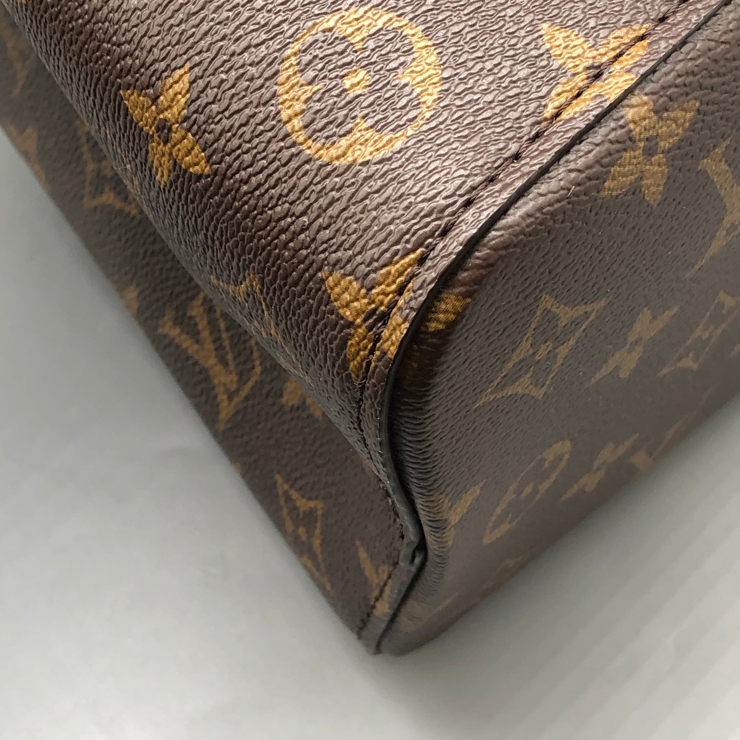 Louis Vuitton Brown Monogram Neonoe BB Bucket Bag
