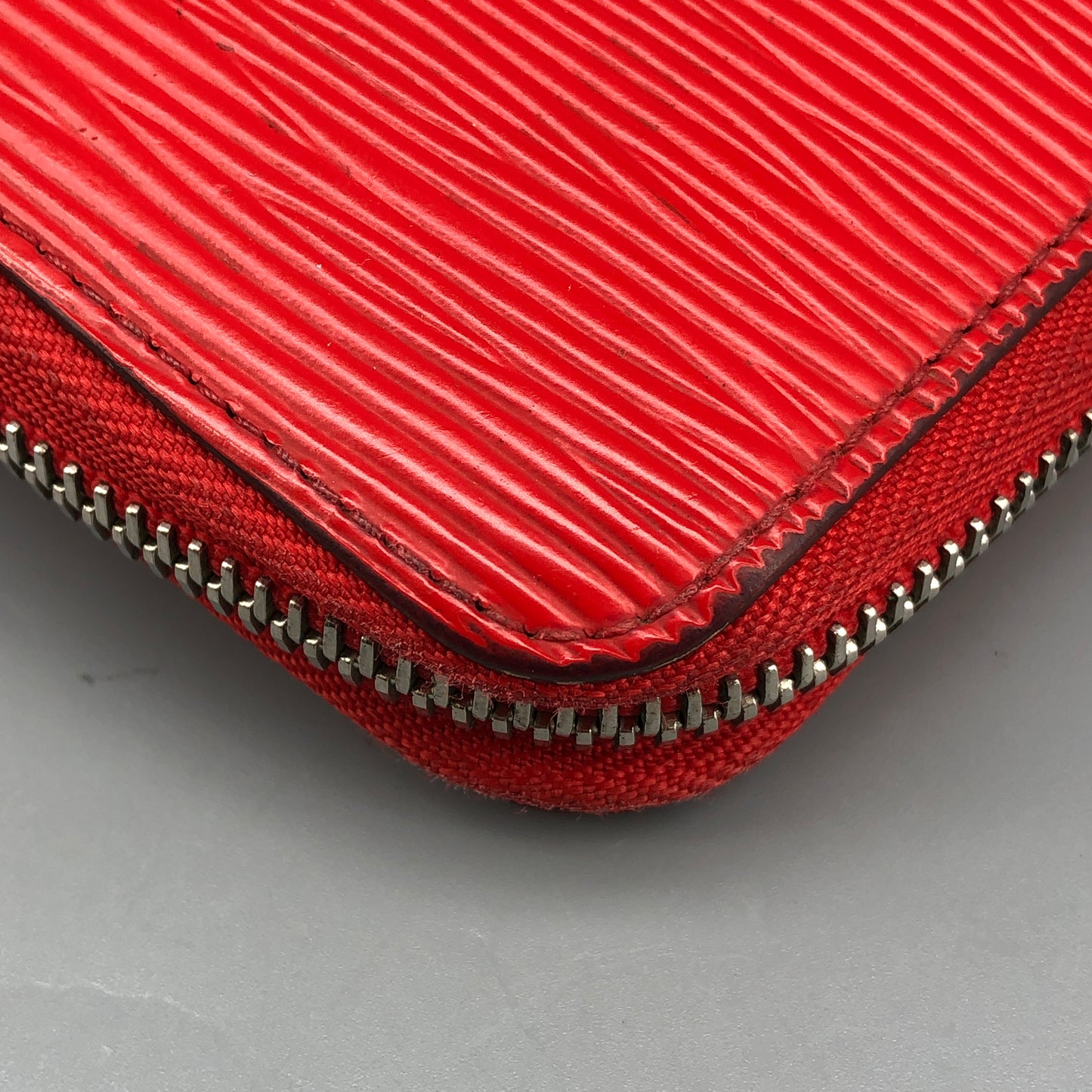 Louis Vuitton Epi Leather Zippy Wallet Red