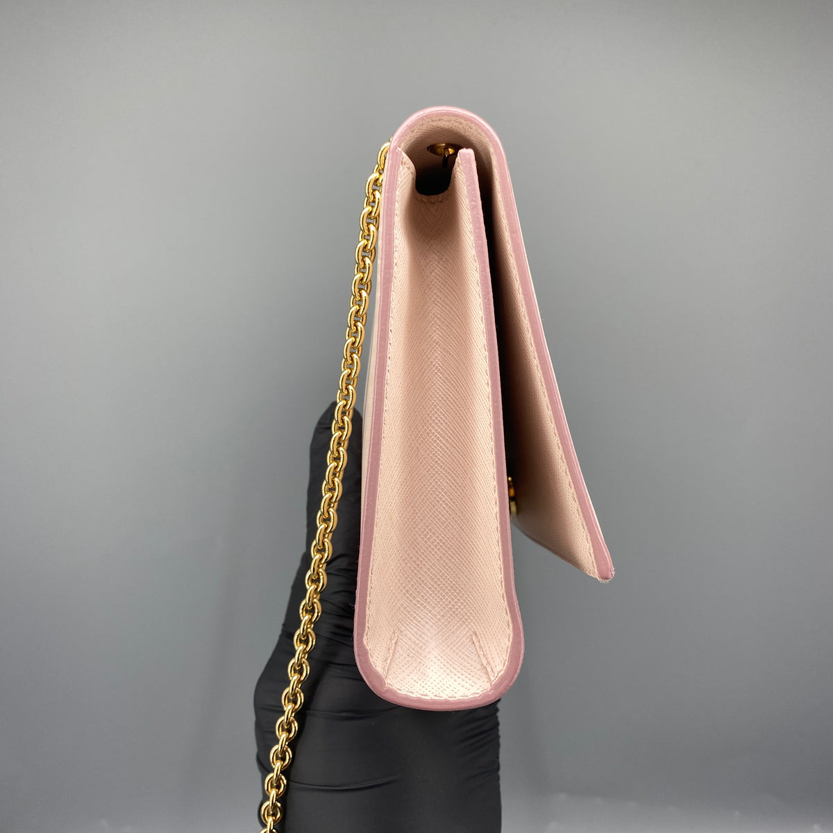 Salvatore Ferragamo Vara Bow Chain Shoulder Bag Blush Pink