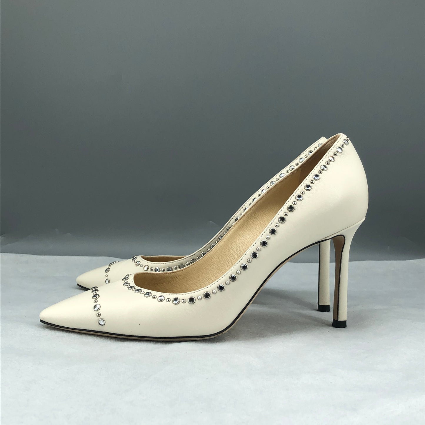 Jimmy Choo Women's  Cream Crystal Trim Pointed Toe Stiletto Heels Shoes Size 37