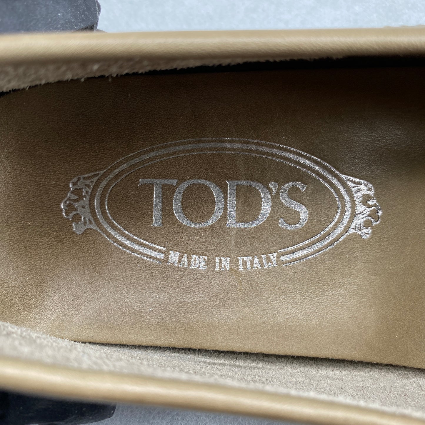 Tod's Women's Light Brown Leather Metal Bar Slip-On Driving Loafers Size 37