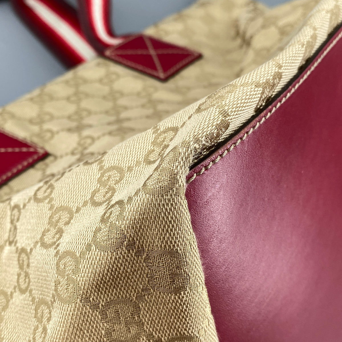 Gucci Beige GG Supreme Canvas  Sherry Line Tote Bag