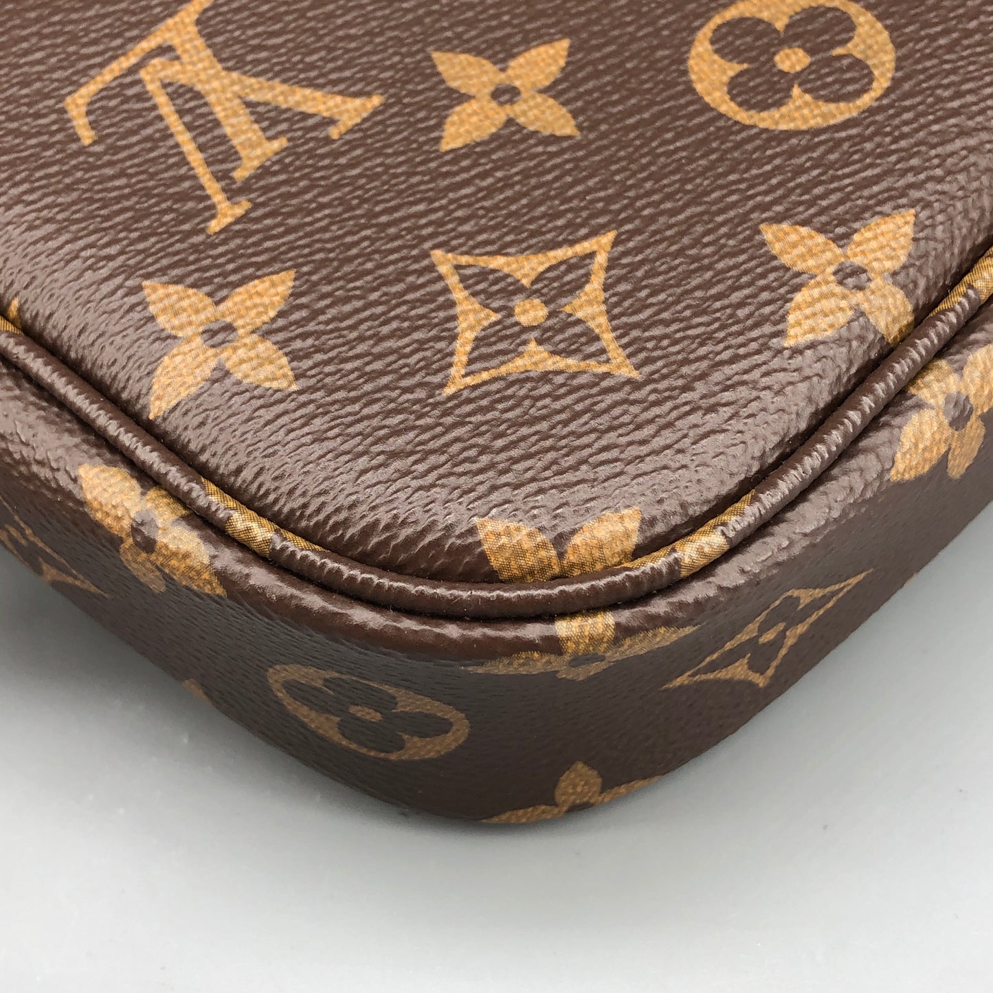 Louis Vuitton Wallet On Chain Ivy Monogram Pochette Shoulder Bag