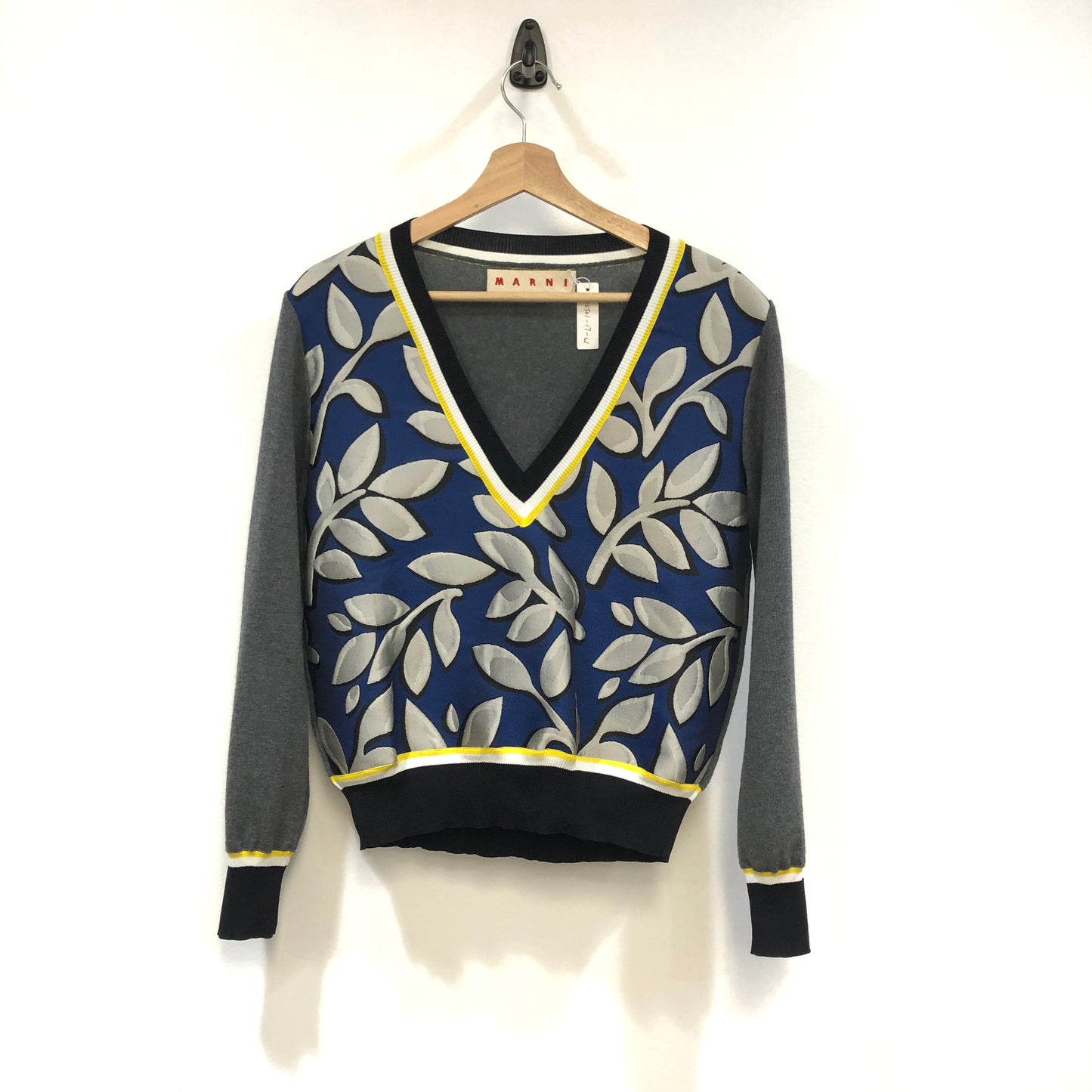 Marni Leaf Pattern V-Neck Knit Sweater Size 38 Grey/Blue/Yellow/White