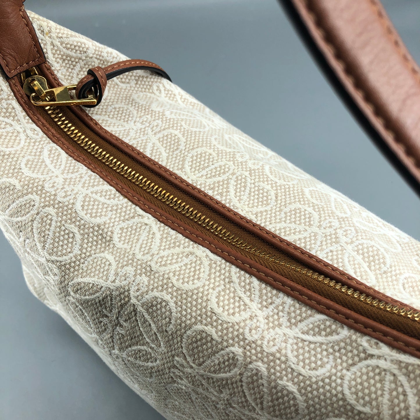 Loewe Anagram Jacquard Cbi Bag Beige/Caramel