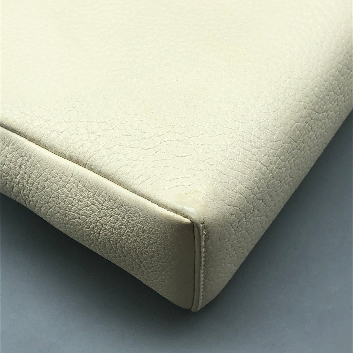 Loro Piana Extra Pocket L19 Bag cream