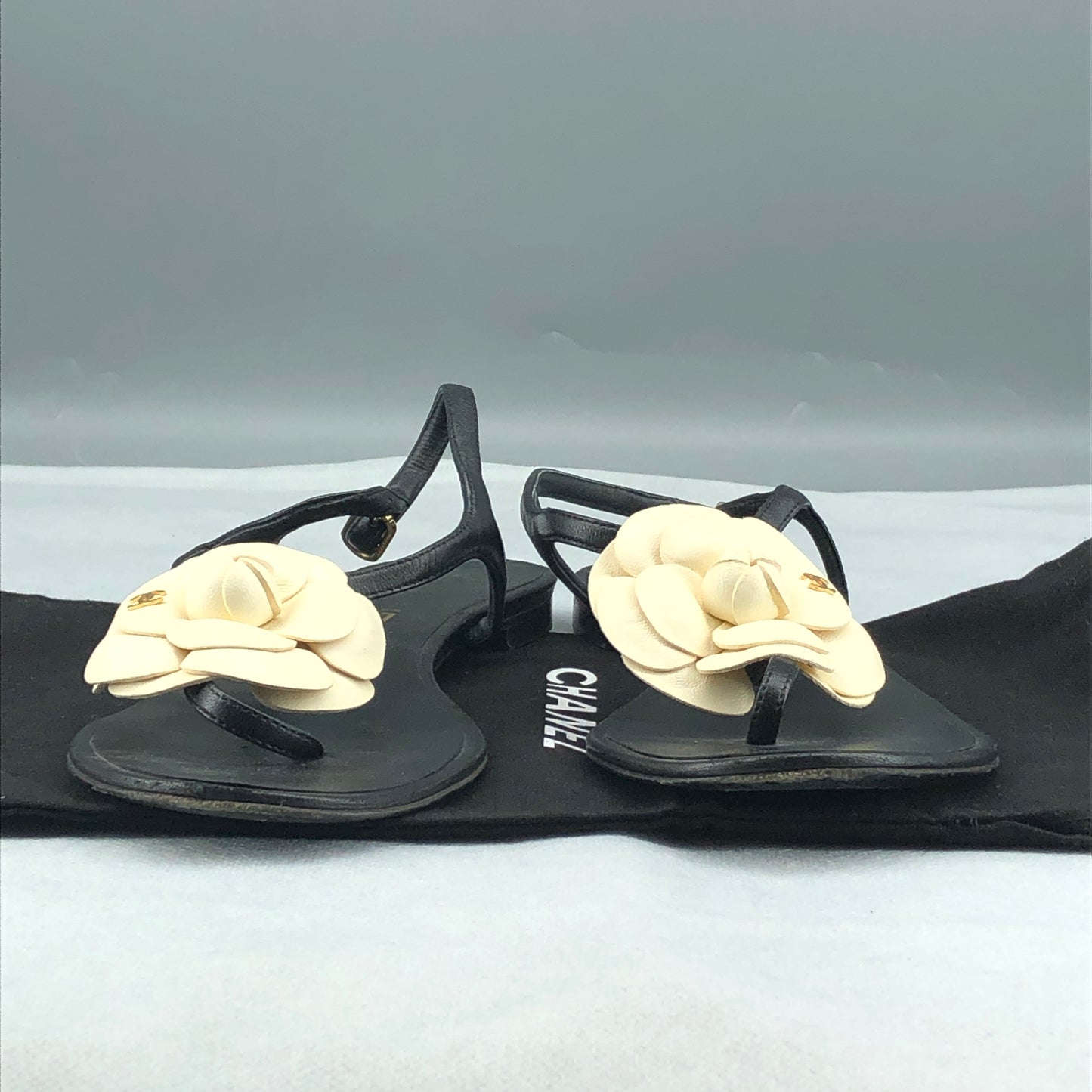 Chanel Women's Camellia Thong Flat Sandals Size 37.5 Black