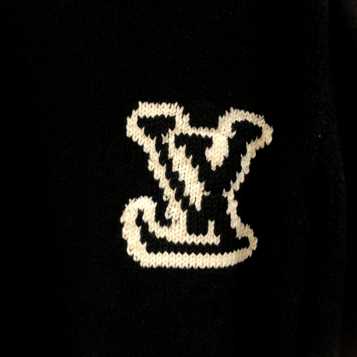 Louis Vuitton LV Logo Crewneck Sweater Size M Black