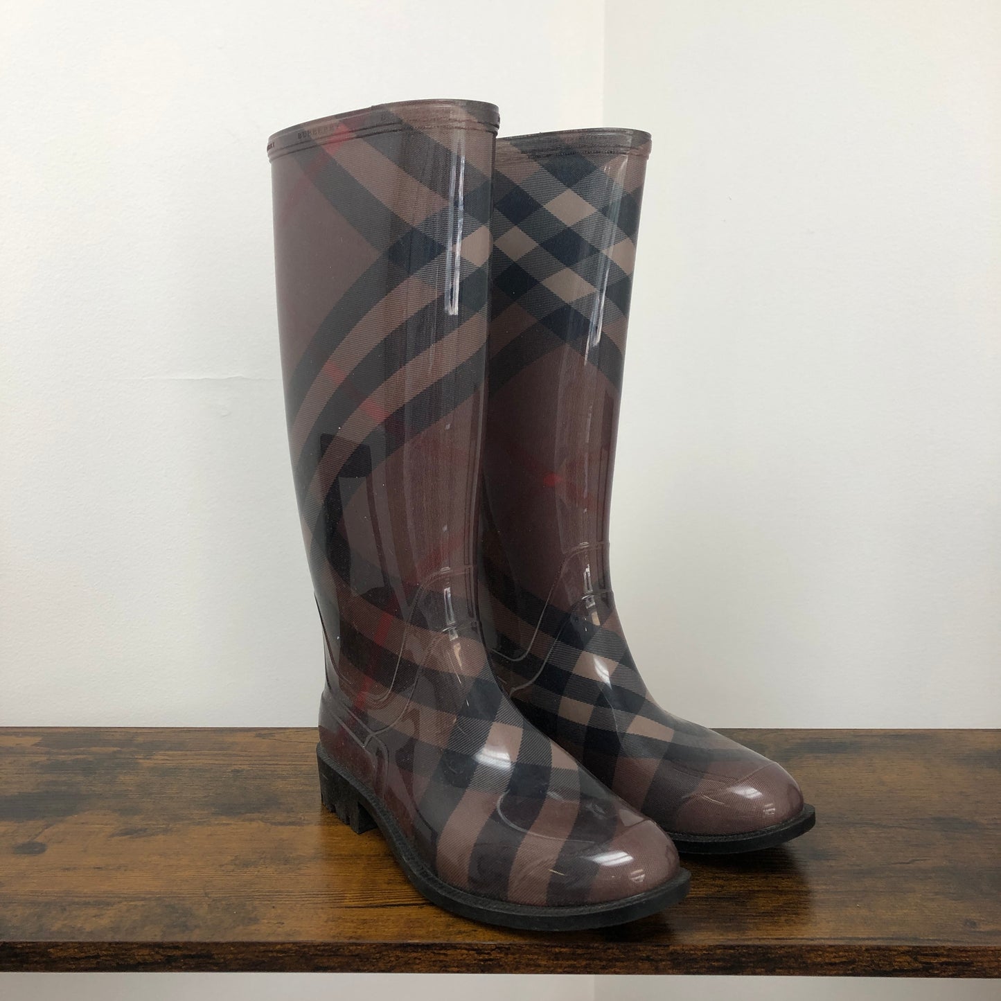 Burberry Women's Vintage Check Gloss Rubber Tall Rain Boots 36 Black Brown Red