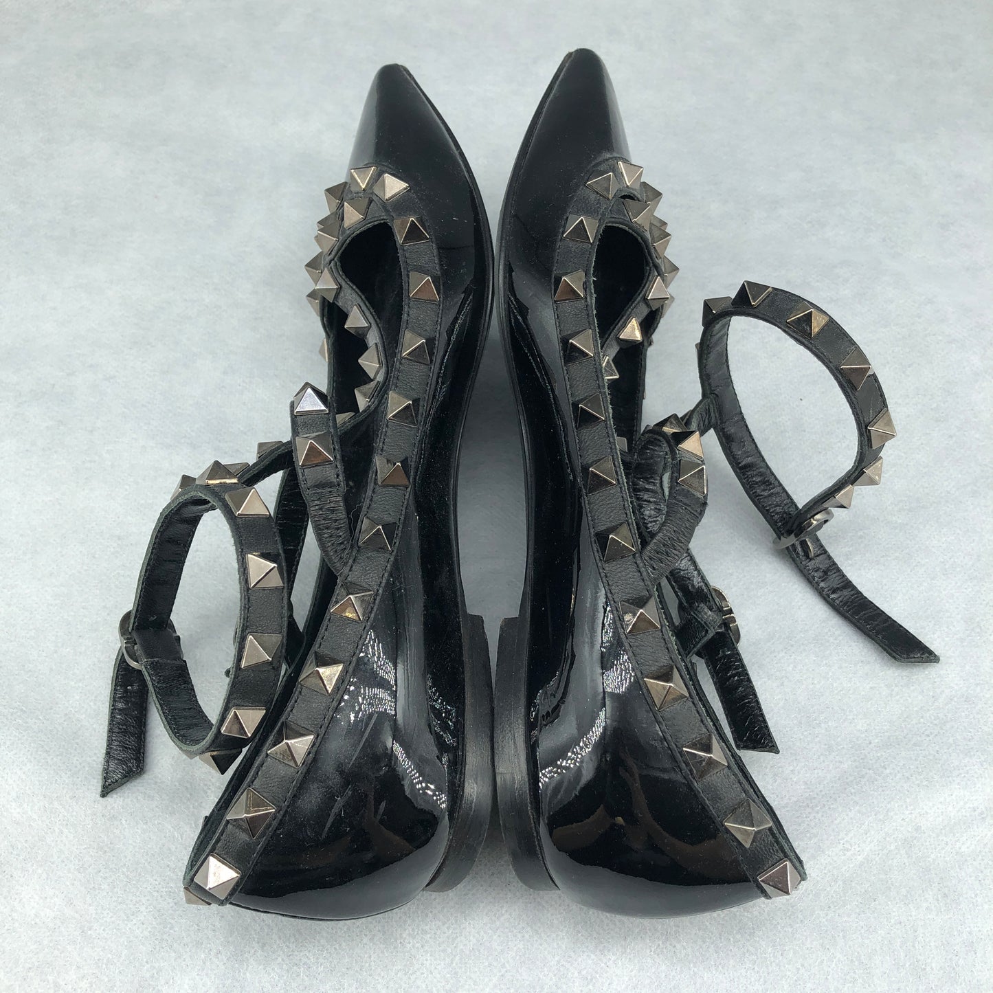 Valentino Women's  Black Patent Leather Rockstud Pointed Ankle Strap Flats Size 35