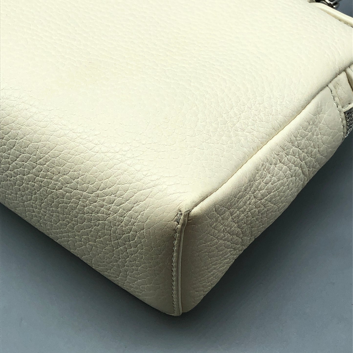 Loro Piana Extra Pocket L19 Bag cream